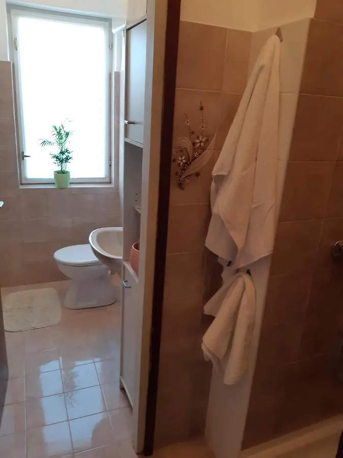 Apartment Near Centar For 2+1 At Pula, With Garden And Free Parking Croatia